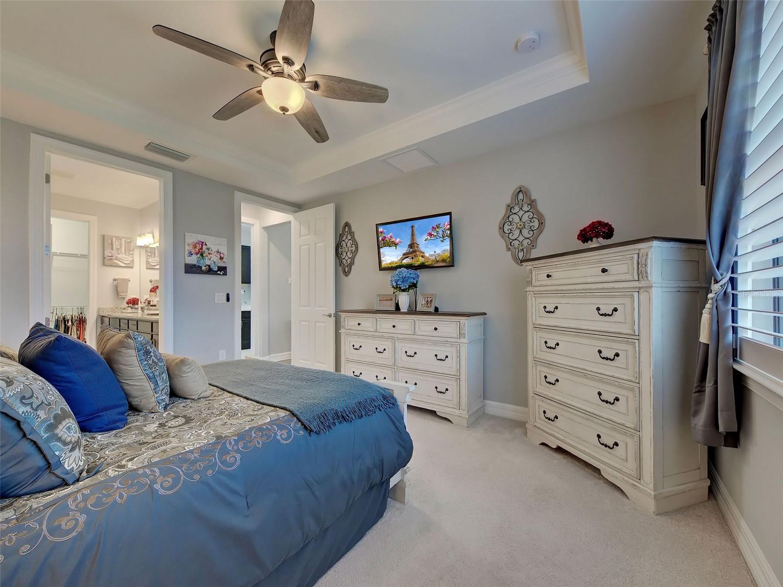 ISLANDWALK/THE WEST VLGS PH 8 - Residential