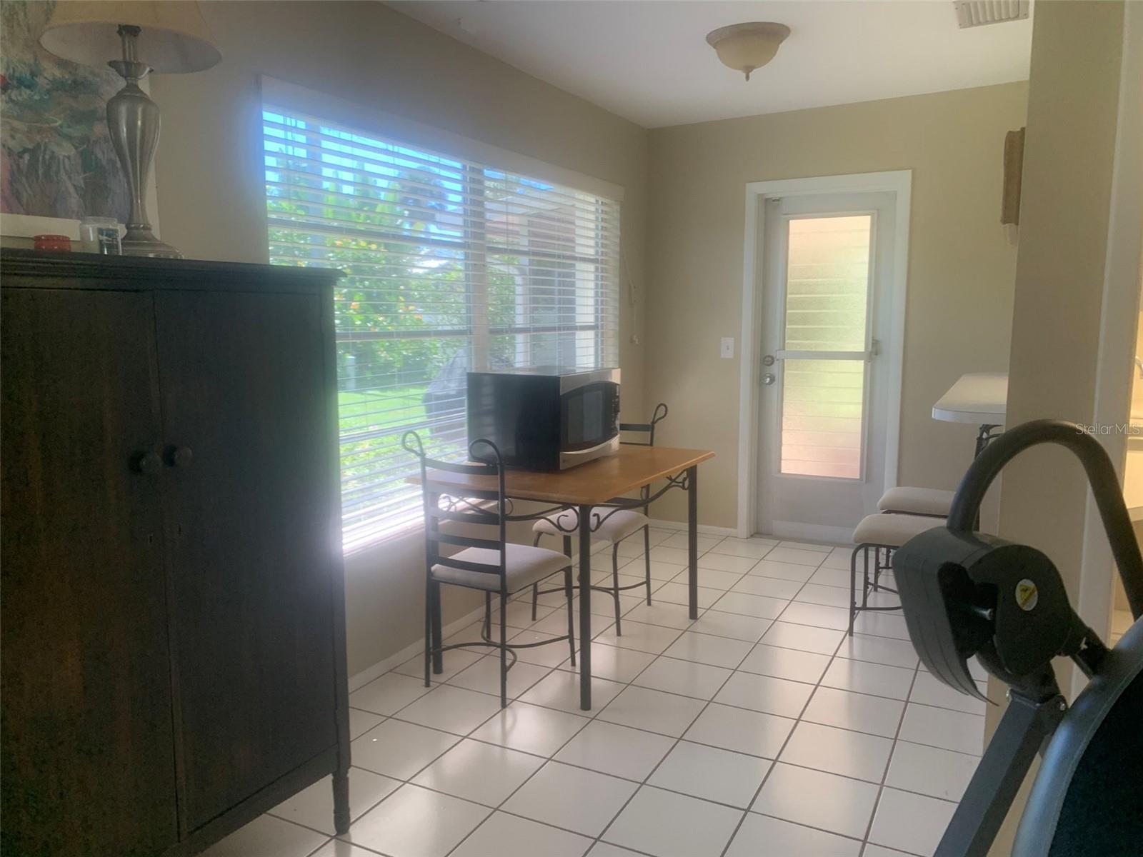 CLINTWOOD ACRES - Residential Lease