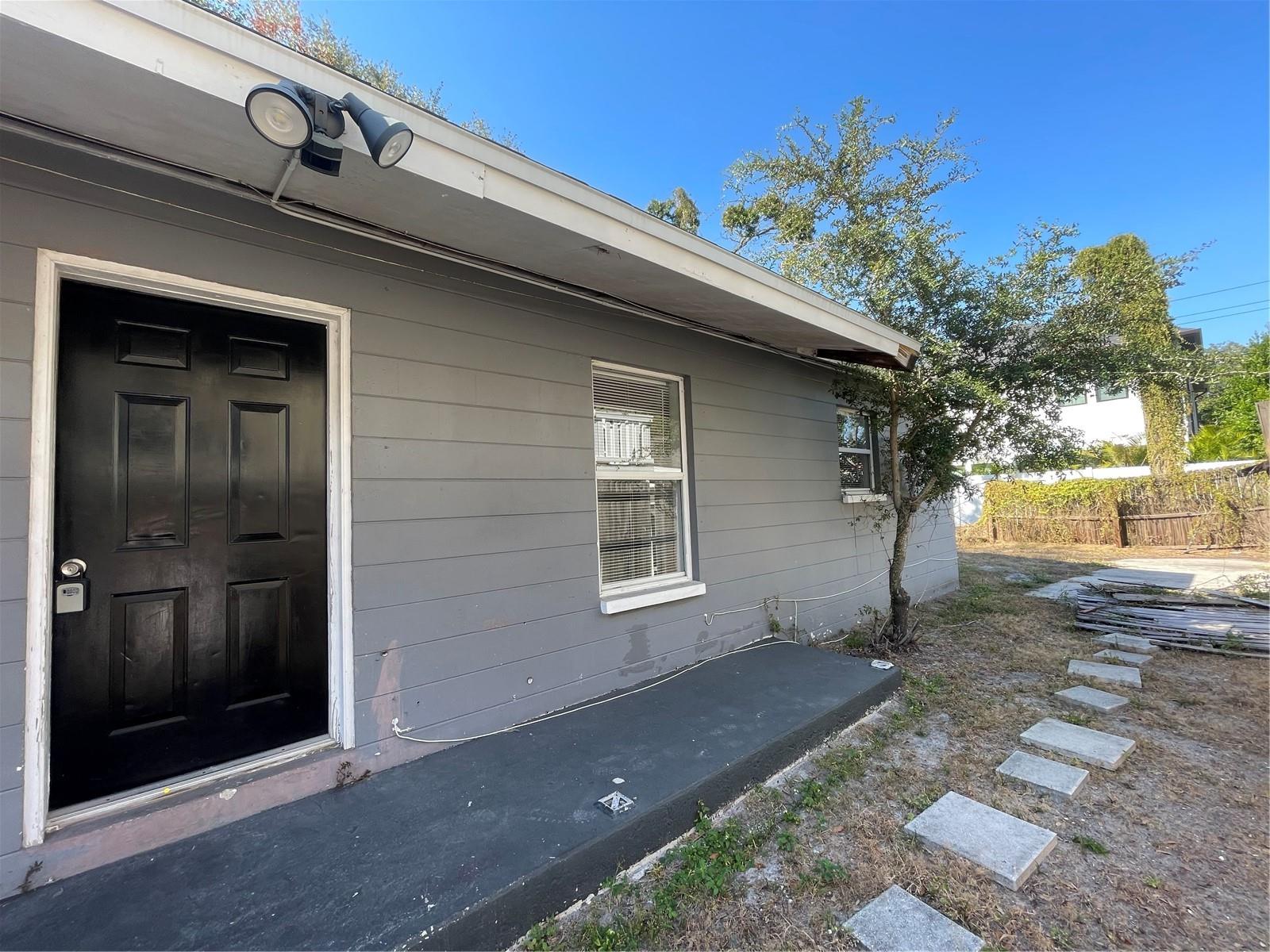 WOODLAWN PARK REV - Residential Lease