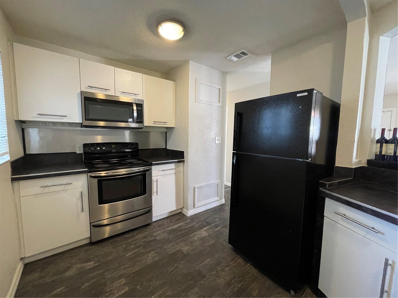 WOODLAWN PARK REV - Residential Lease