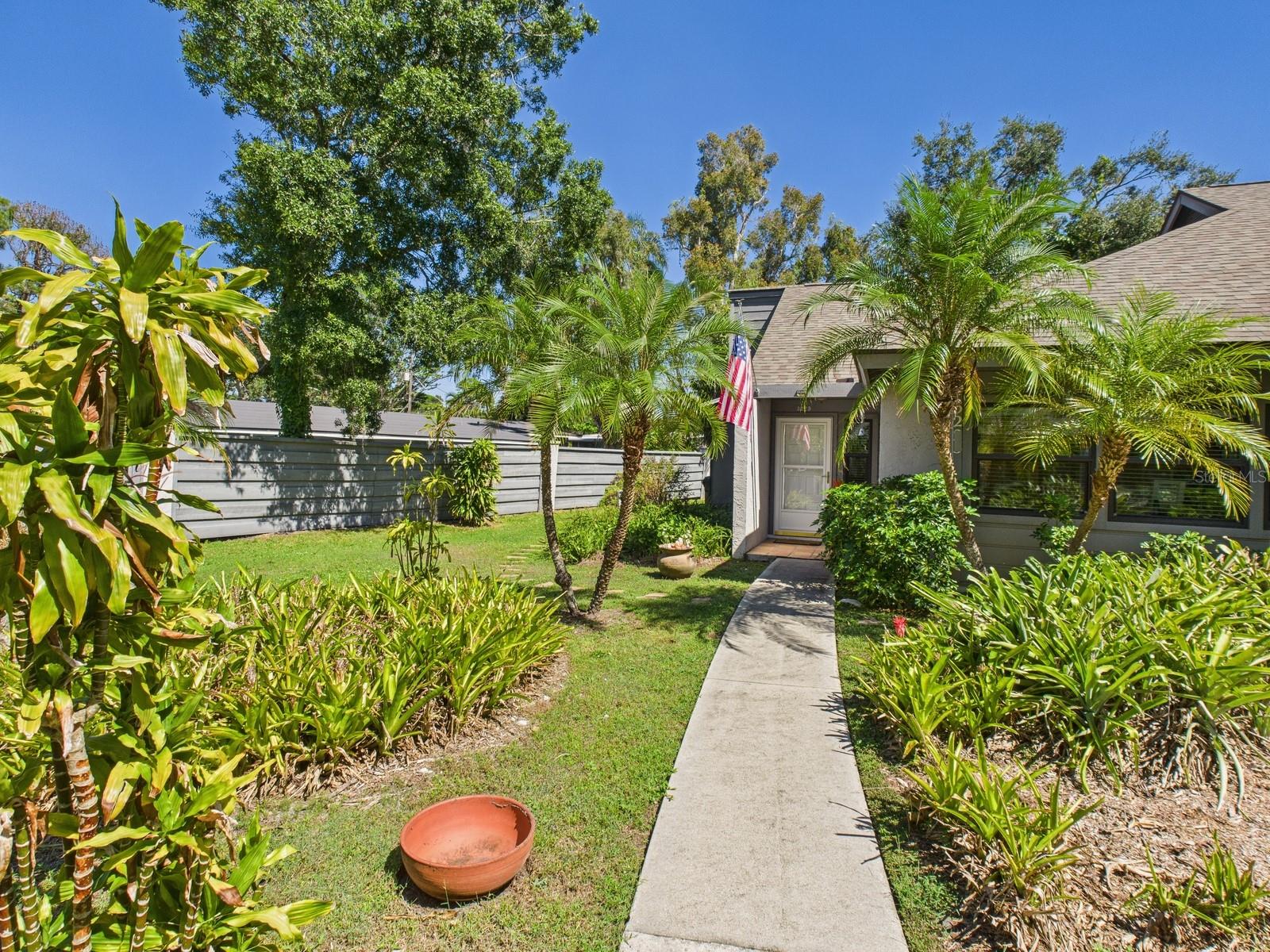 EAGLE CHASE - Residential