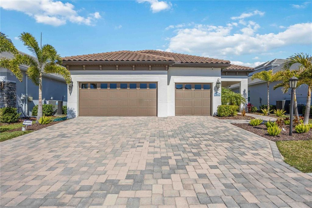 Photo of 11561 Trailwood Drive, Venice, FL 34293 (MLS # C7522071)