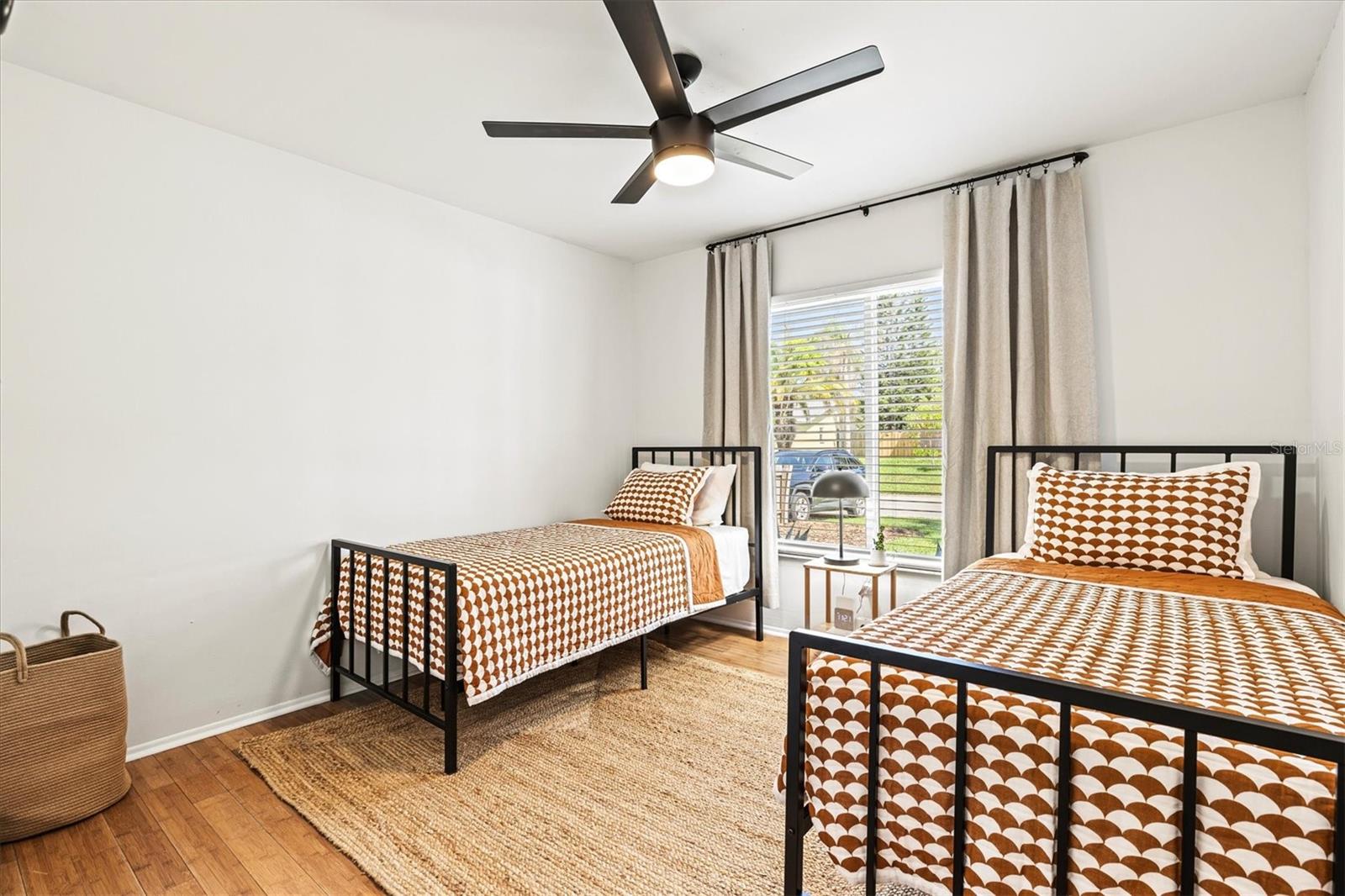 WOODBURY - Residential Lease