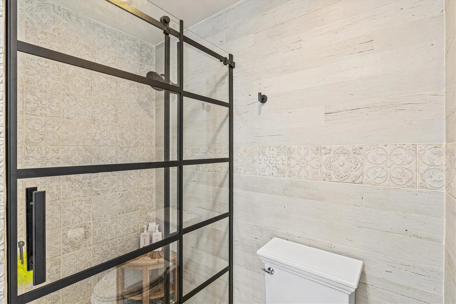 WOODBURY - Residential Lease