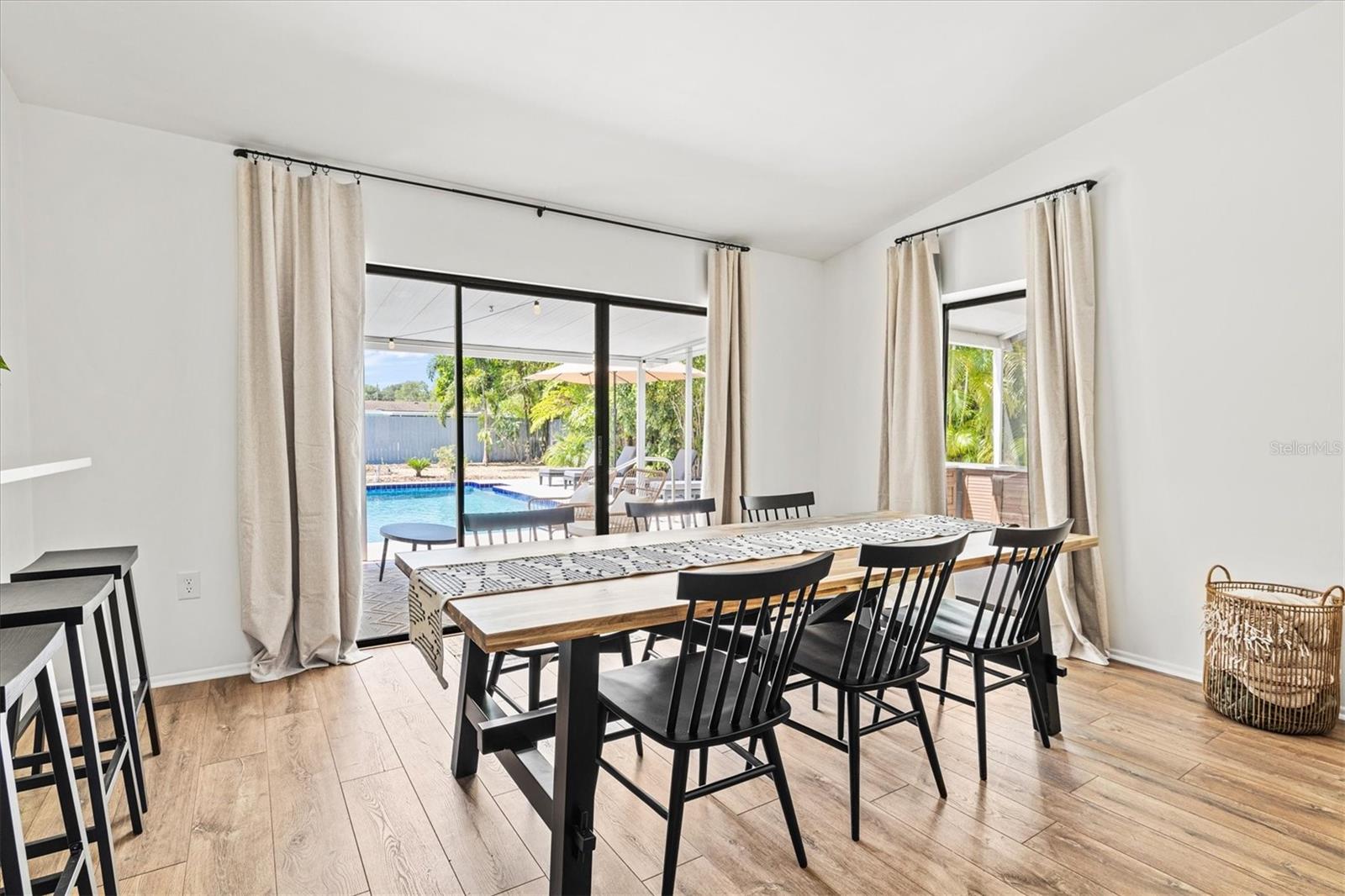 WOODBURY - Residential Lease