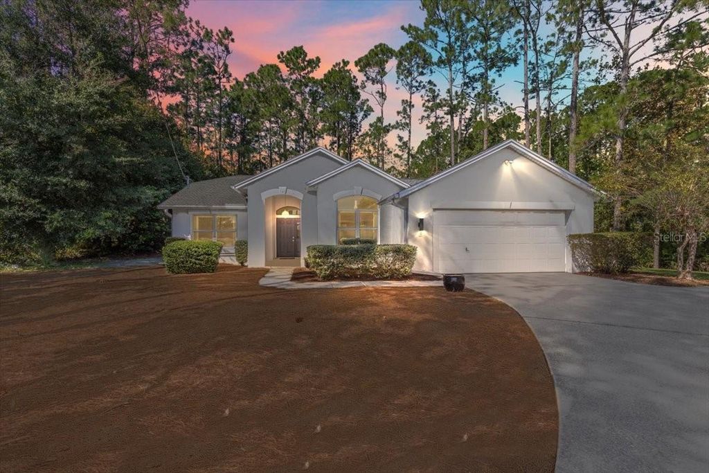 Photo of 4 West Place, Palm Coast, FL 32164 (MLS # FC313505)