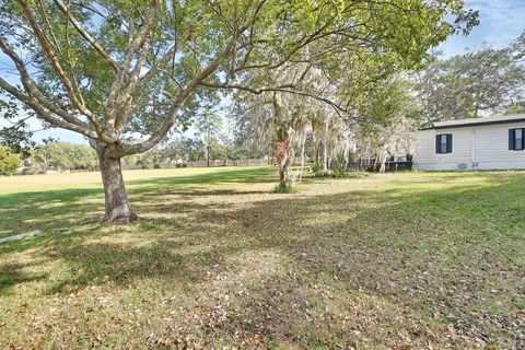 A home in LAKE MARY