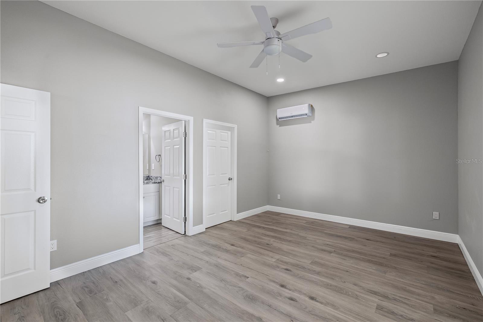 BAY PINES ESTATES - Residential