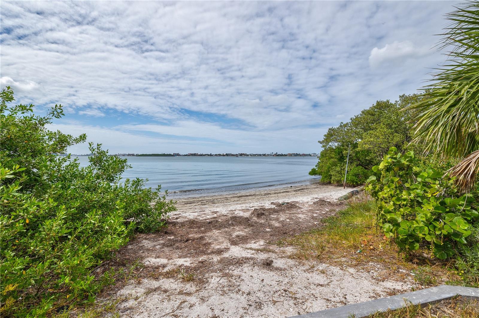 BAY PINES ESTATES - Residential