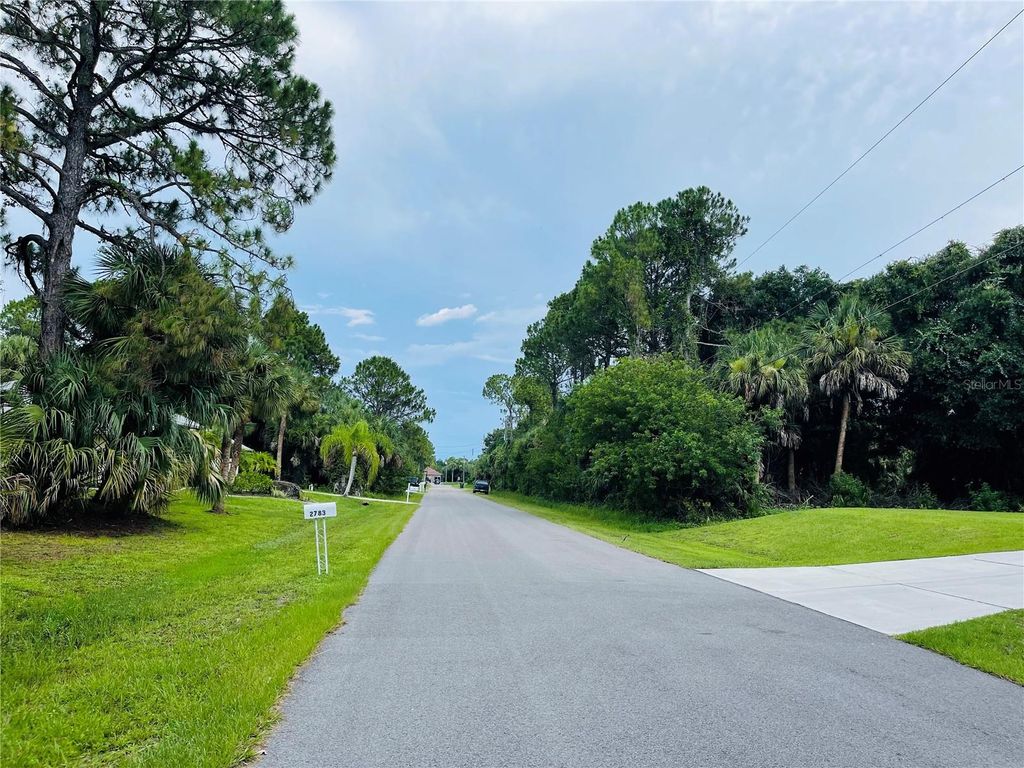 Photo of 28 Ashland Lane, North Port, FL 34286 (MLS # A4603062)