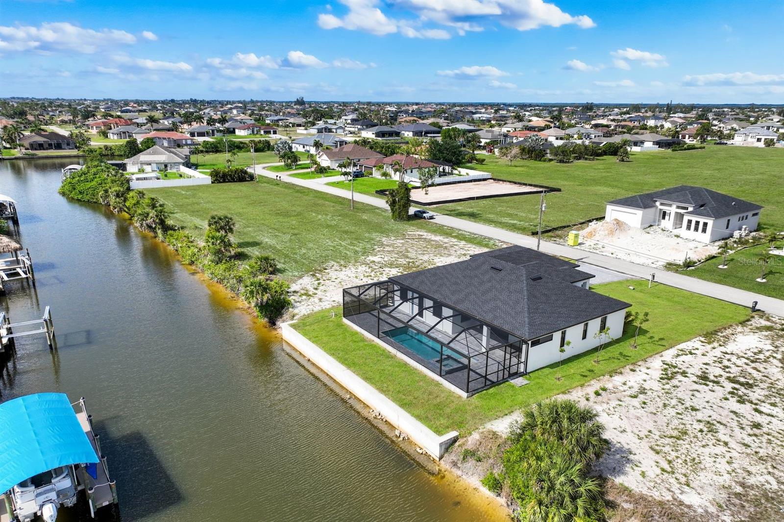 CAPE CORAL - Residential