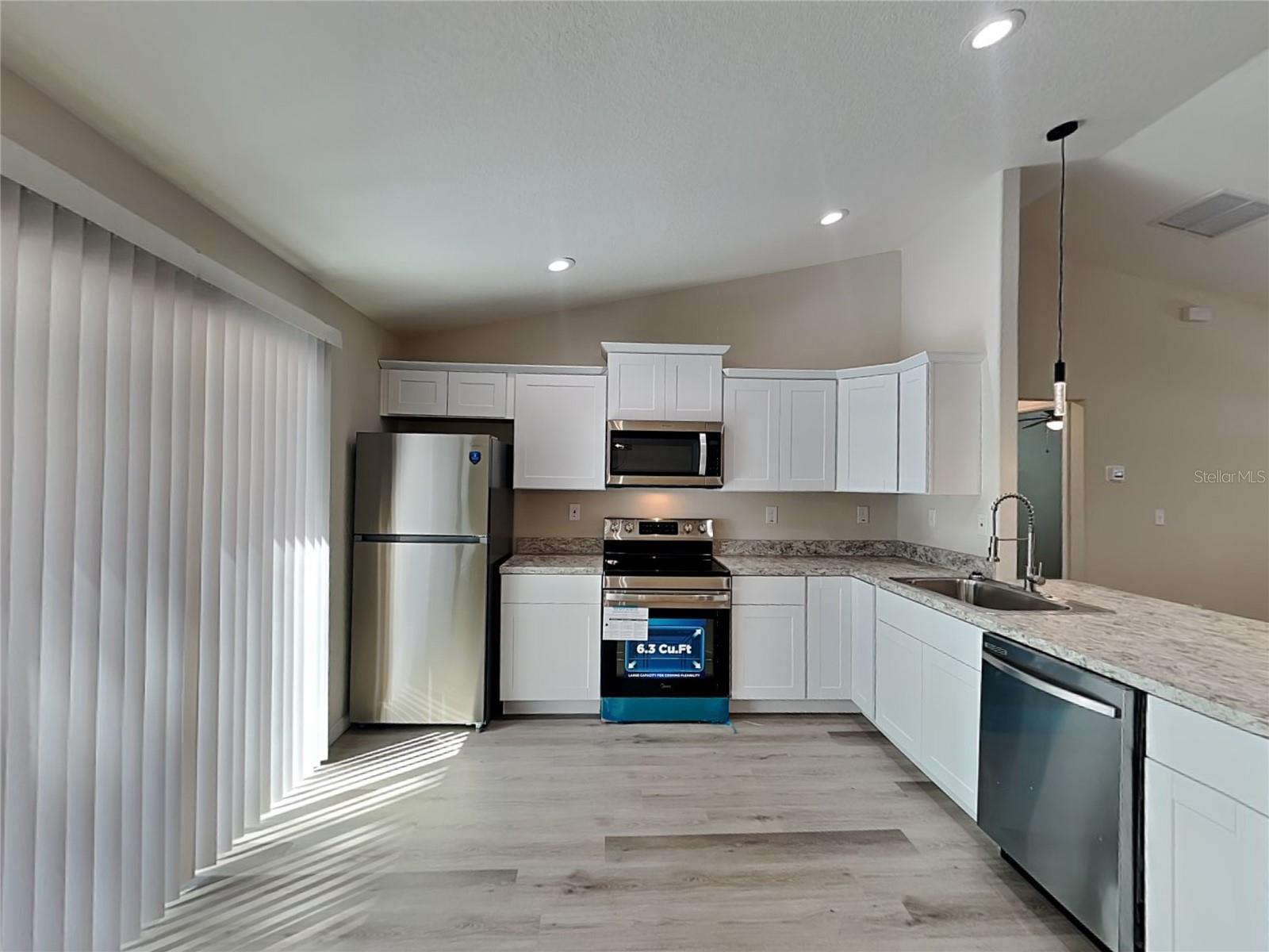 SILVER SPGS SHORES 09 - Residential Lease