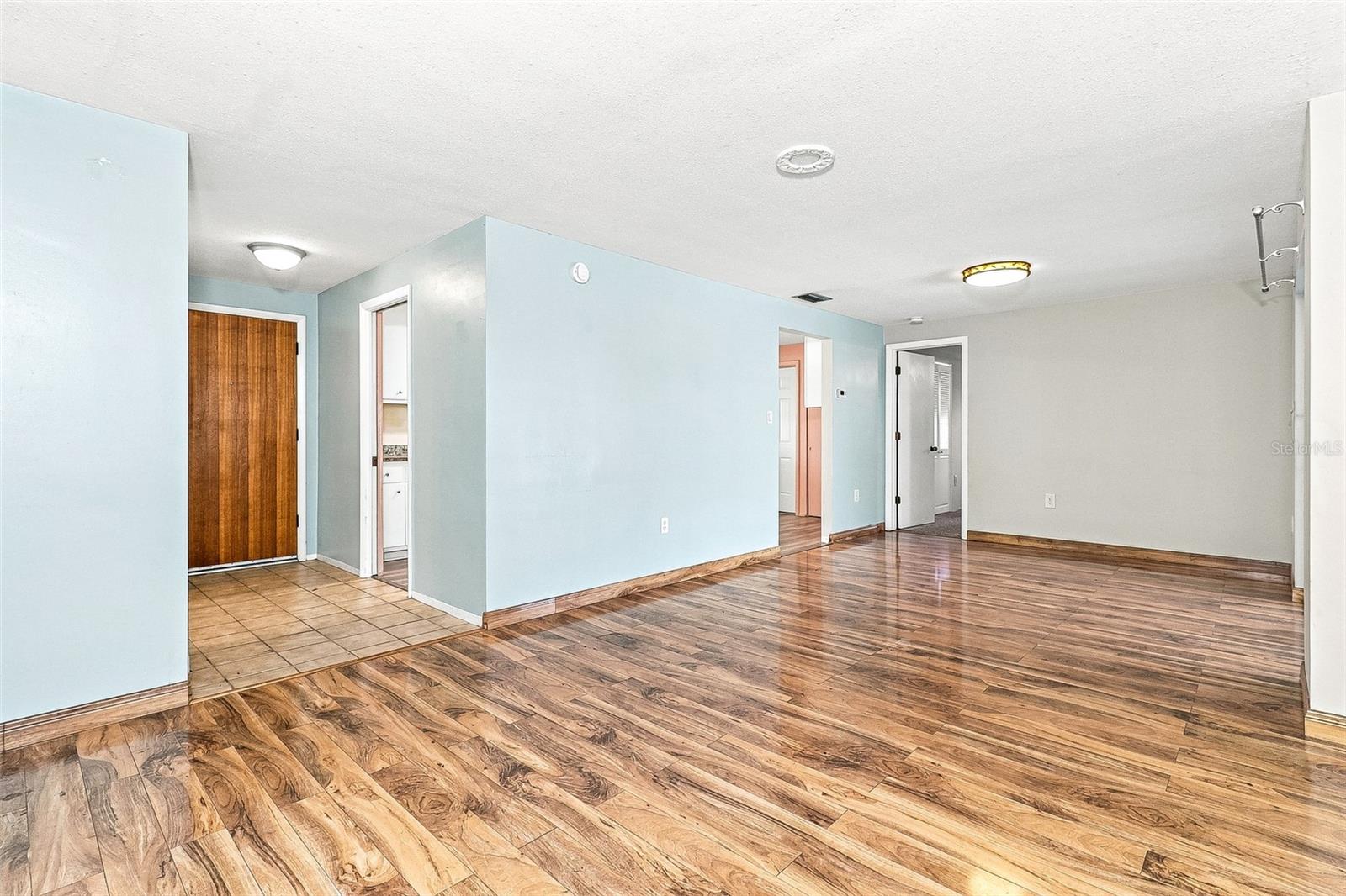 10121 OLEANDER DRIVE