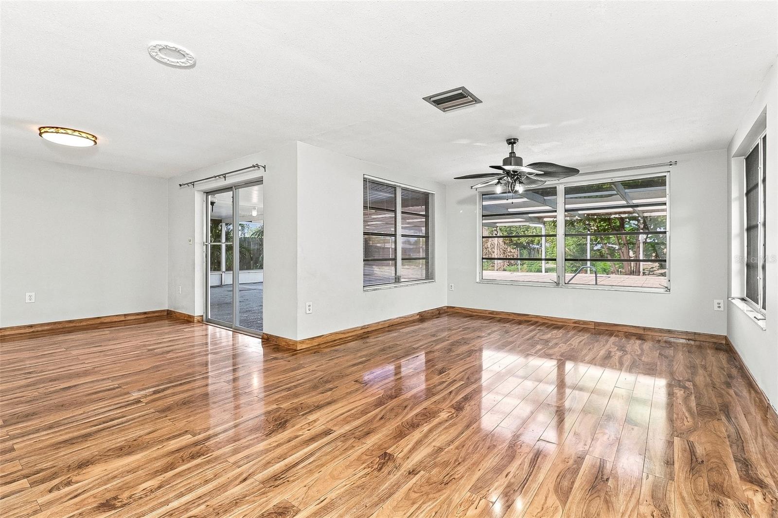 10121 OLEANDER DRIVE