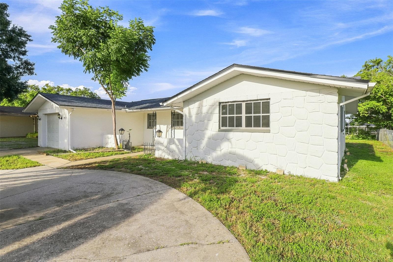 10121 OLEANDER DRIVE