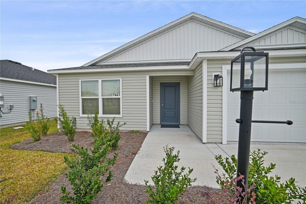 Photo of 7661 Rutherford Lane, The Villages, FL 34762 (MLS # G5111581)