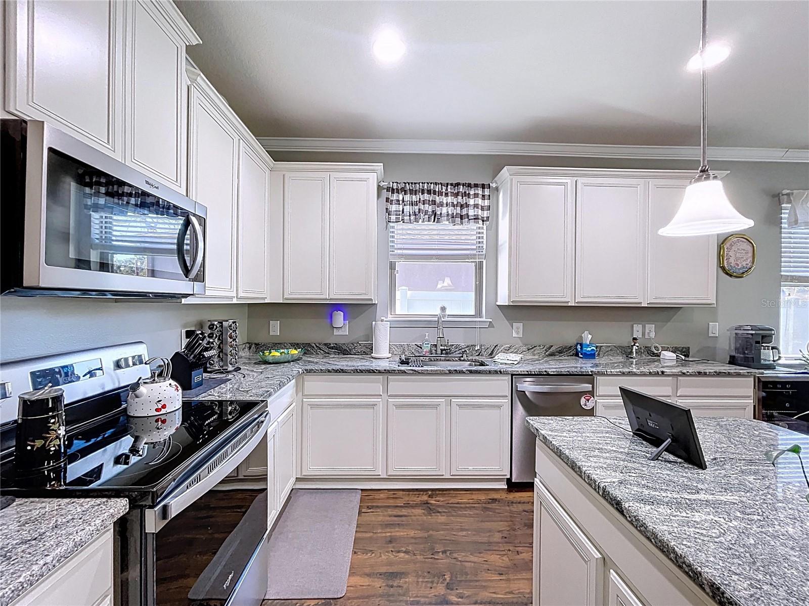 TRILLIUM VILLAGE E PH 1 - Residential