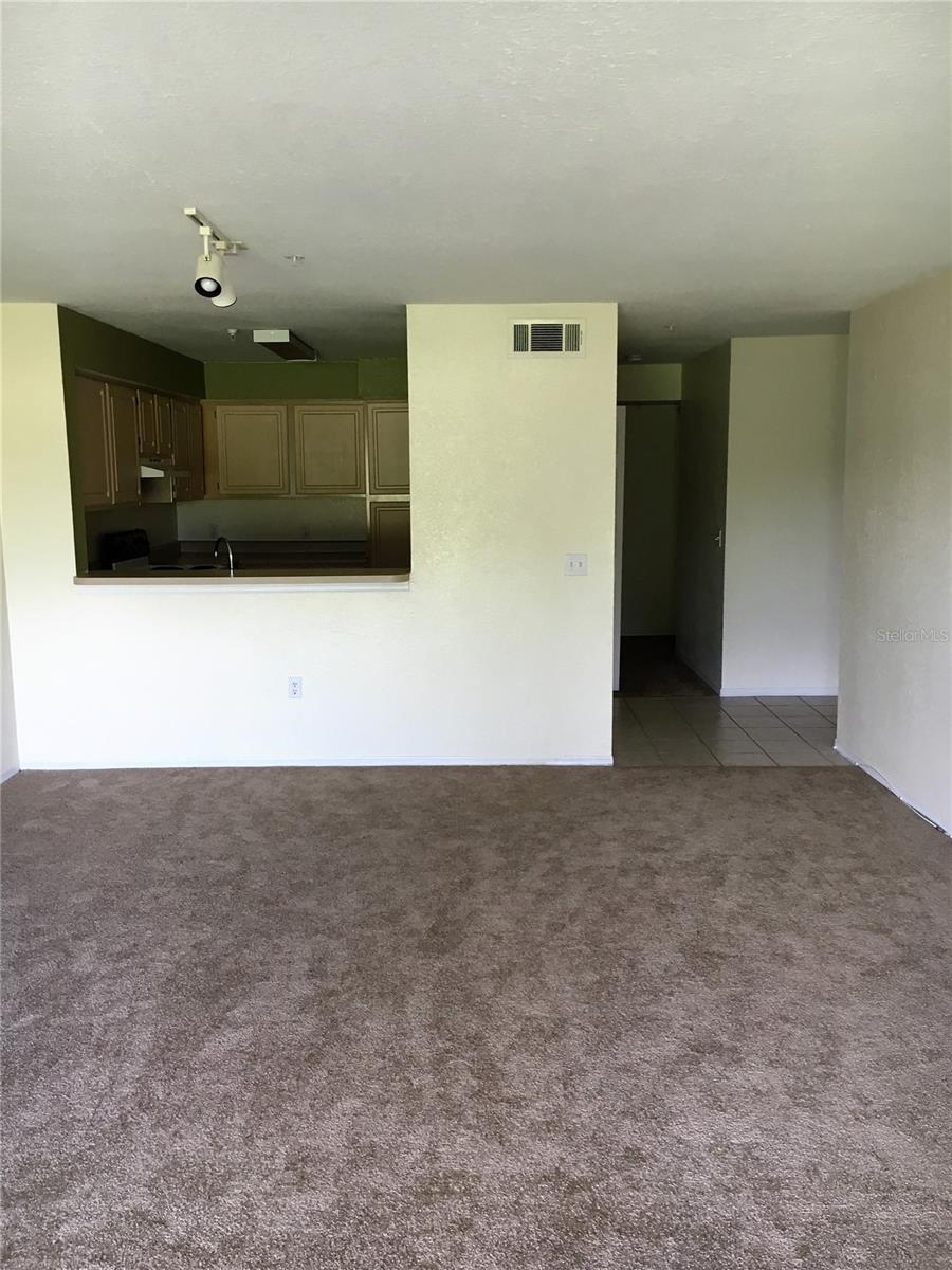 AUDUBON VLS/HUNTERS CRK CONDO - Residential Lease