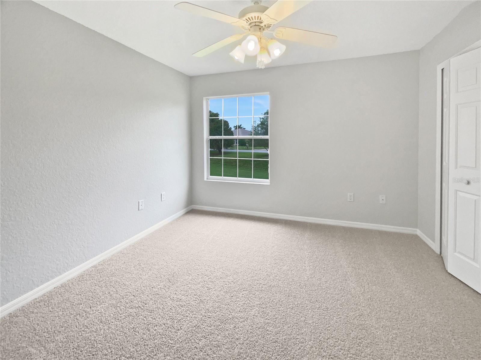 TAVARES LAKE SAUNDERS POINTE LT 01 - Residential