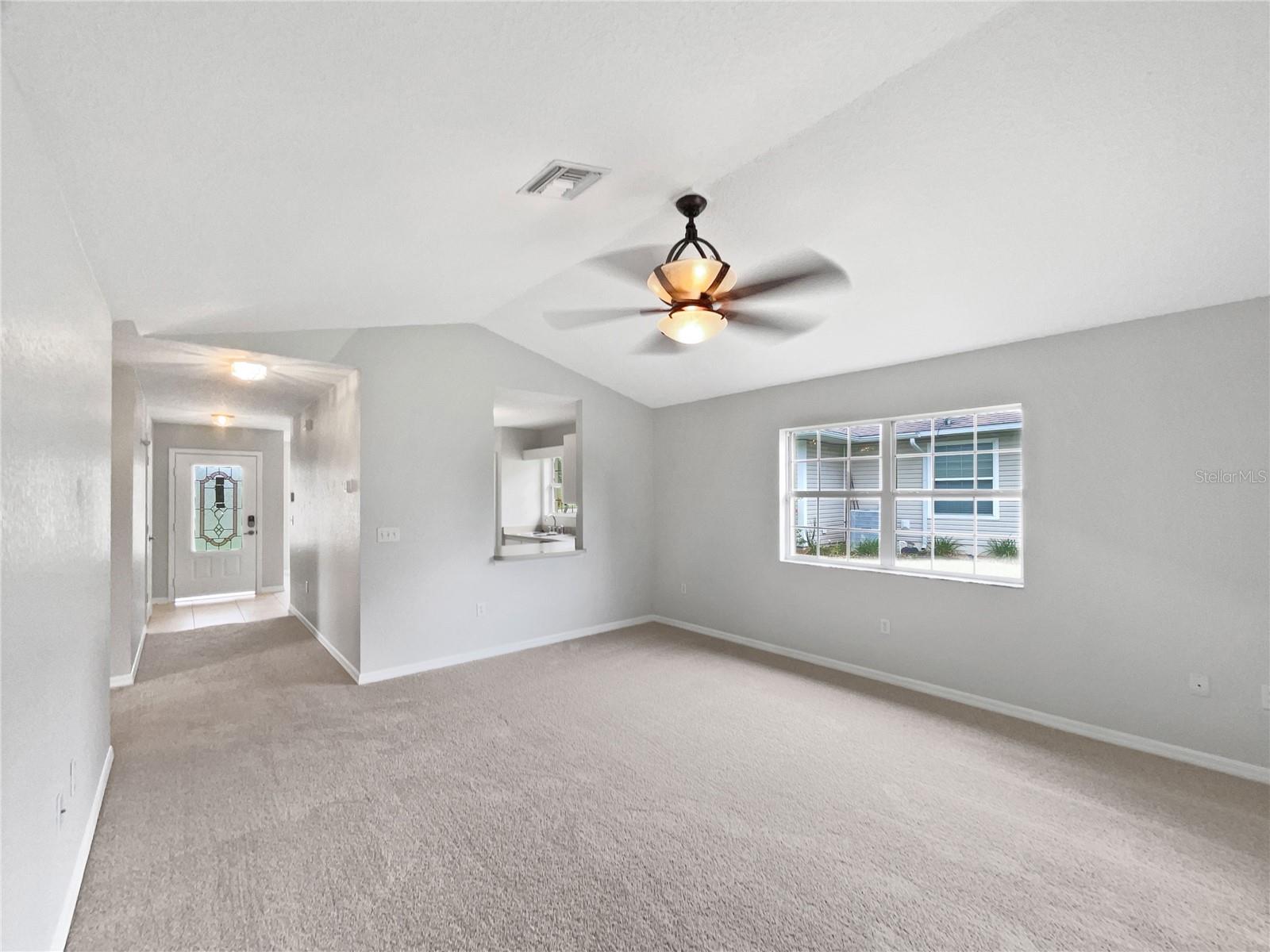 TAVARES LAKE SAUNDERS POINTE LT 01 - Residential