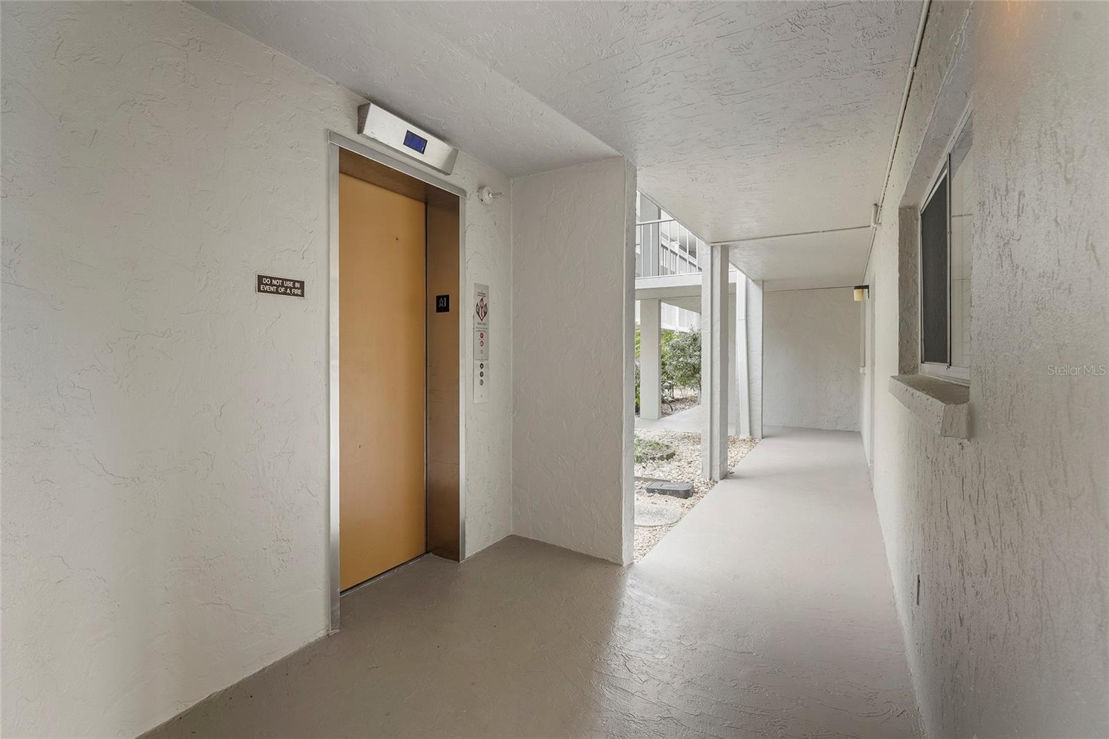 GLEN OAKS GARDEN APTS 3 - Residential