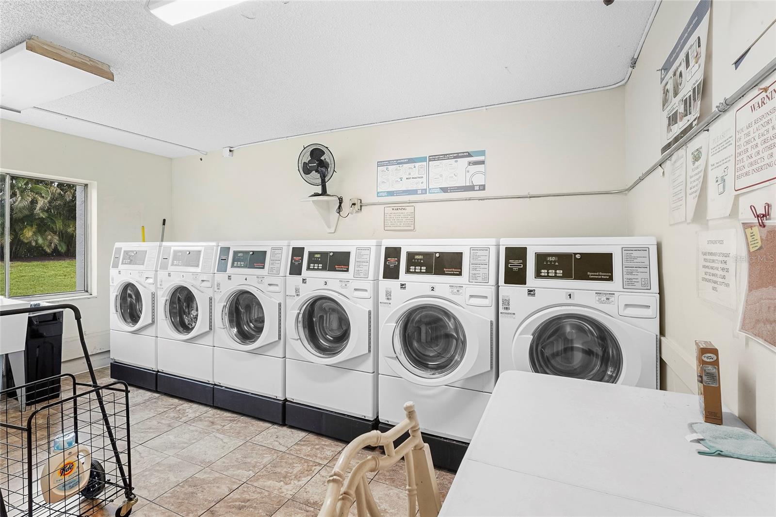 GLEN OAKS GARDEN APTS 3 - Residential