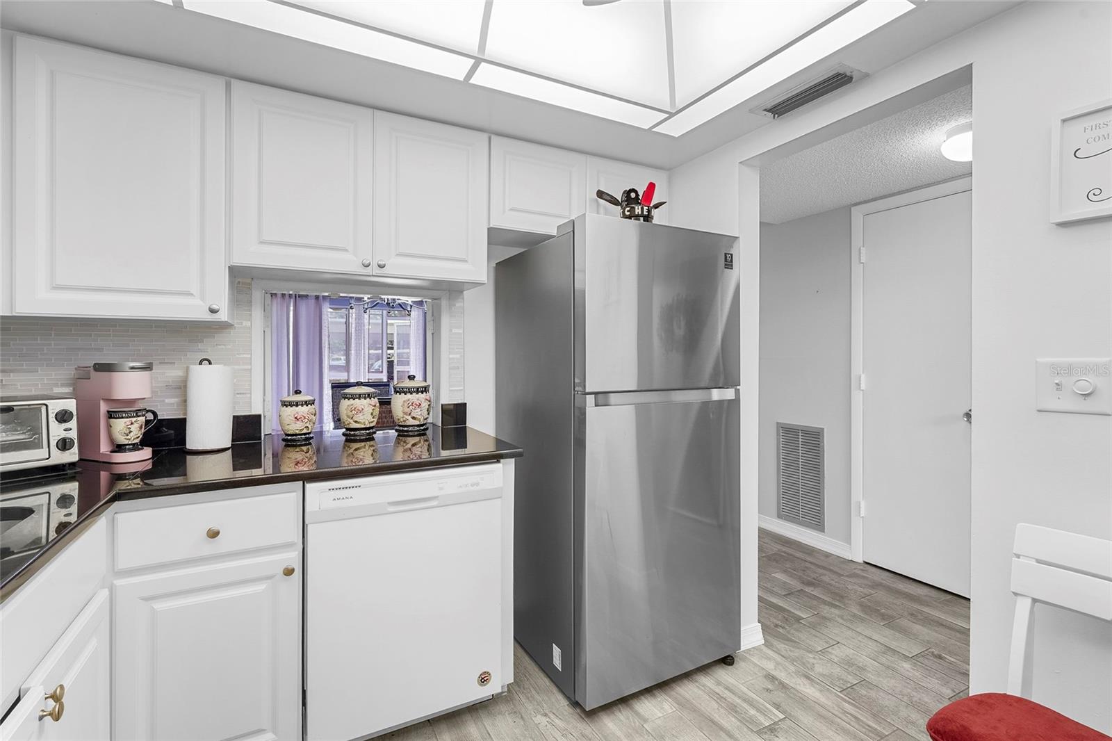 GLEN OAKS GARDEN APTS 3 - Residential