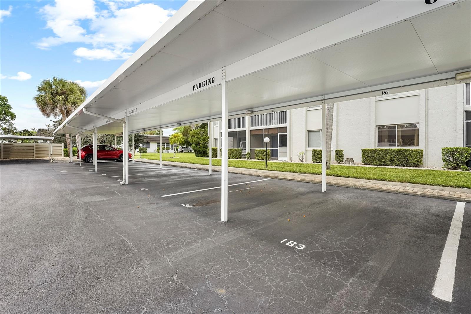 GLEN OAKS GARDEN APTS 3 - Residential