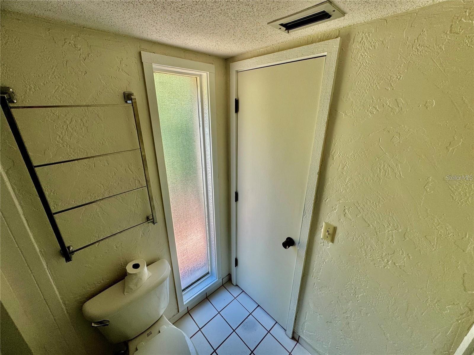 GRENELEFE CAMELOT CONDO UNIT 04 PH 01 - Residential Lease