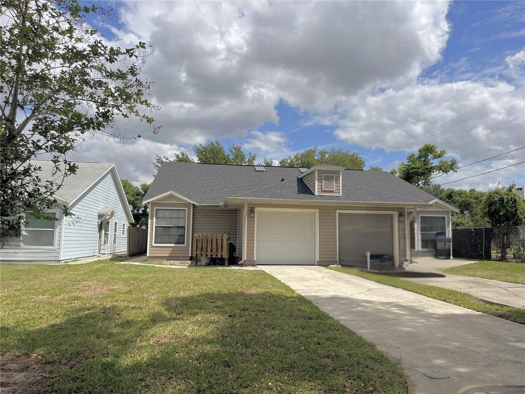 Photo of 2451 E Illiana Street, Orlando, FL 32806 (MLS # O6401574)