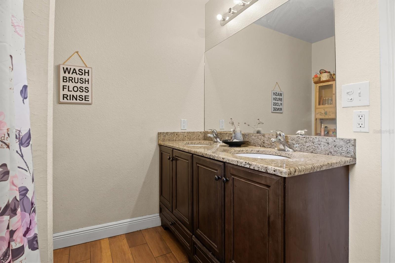 ORANGE PARK - Residential