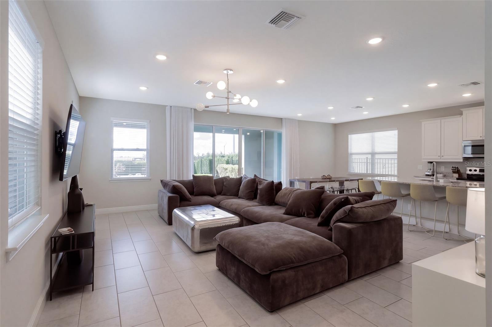 7779 WESTLAND DRIVE