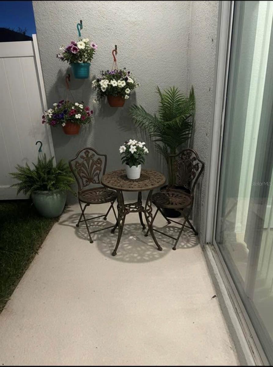 ARTISAN LAKES EDGESTONE NORTH PH I & II - Residential Lease