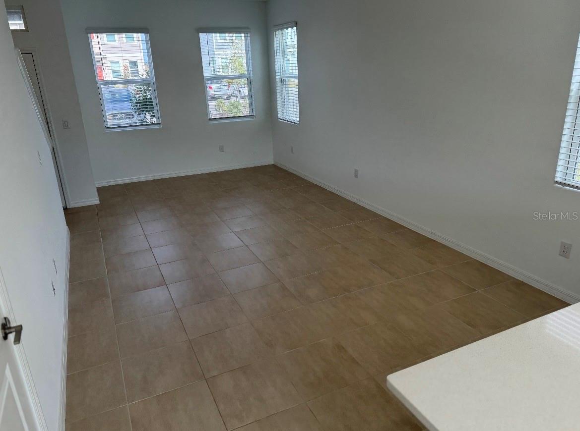 ARTISAN LAKES EDGESTONE NORTH PH I & II - Residential Lease