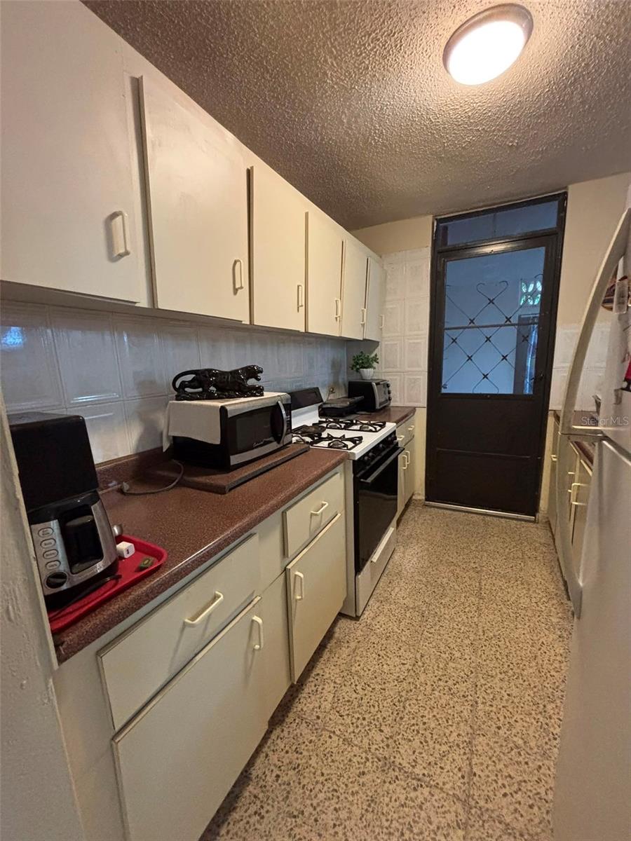 689 Cancer St VENUS GARDENS