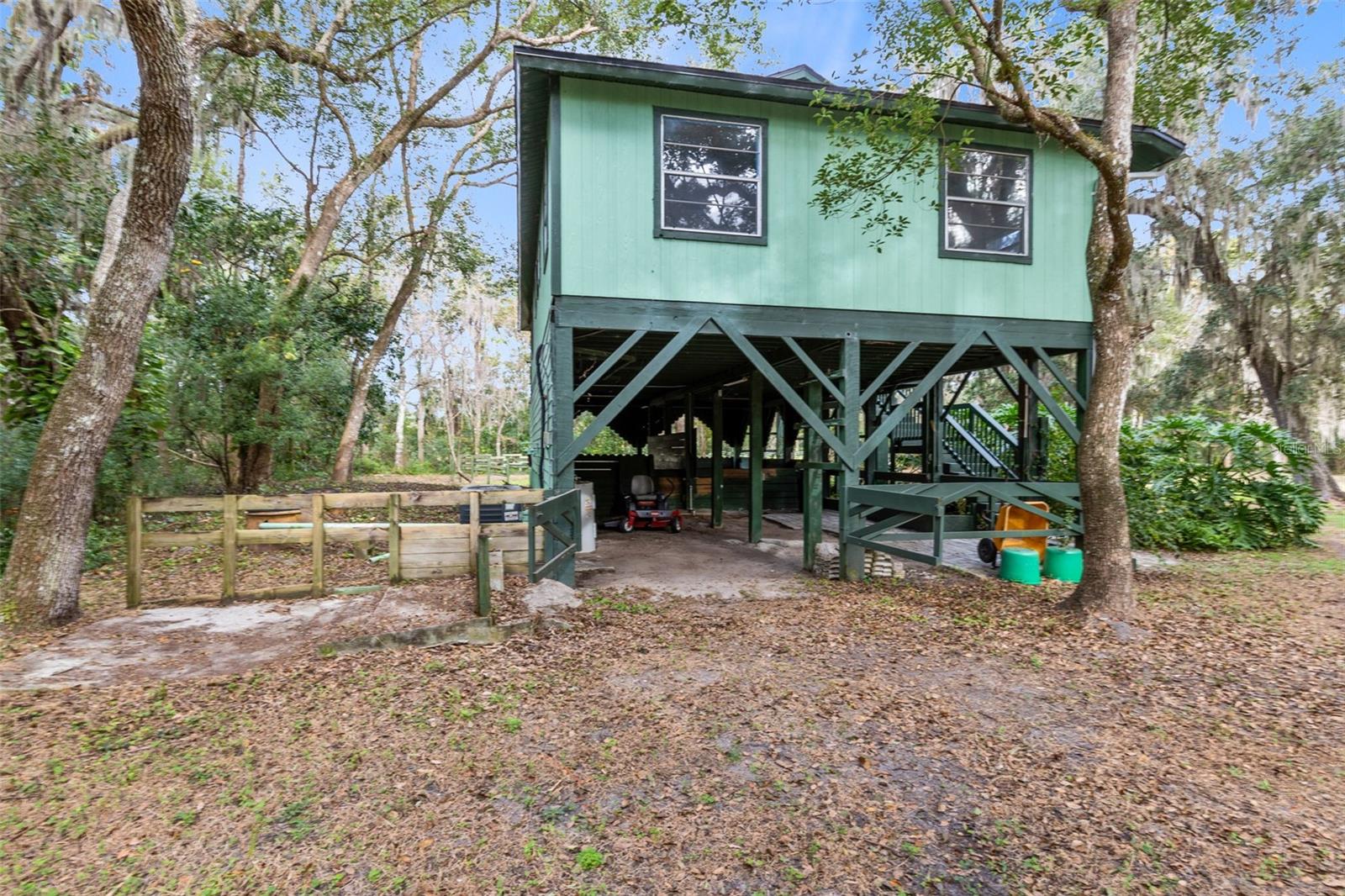 PALM HAMMOCK - Residential