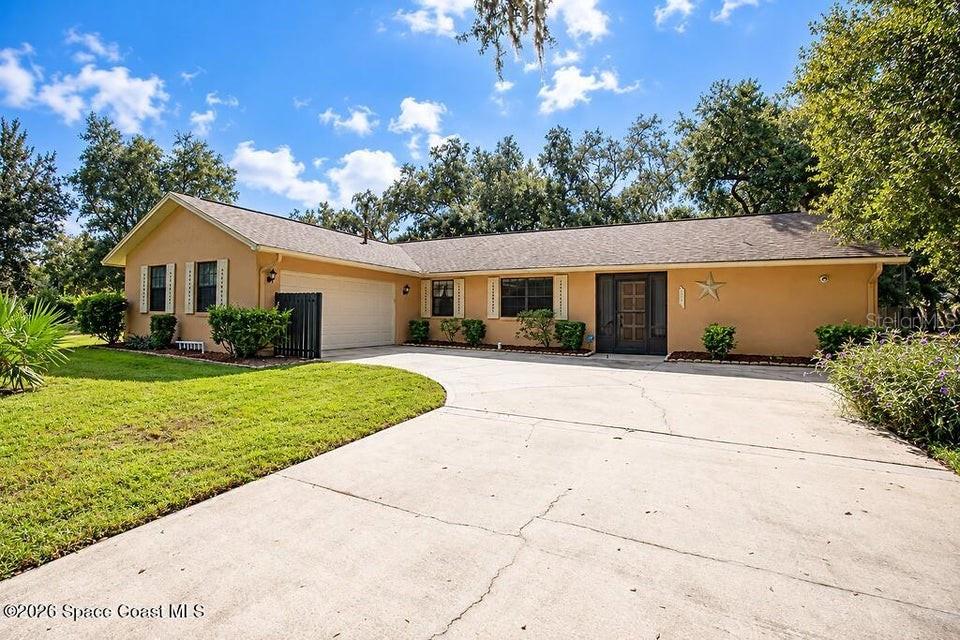 3815 GROVEWOOD LANE