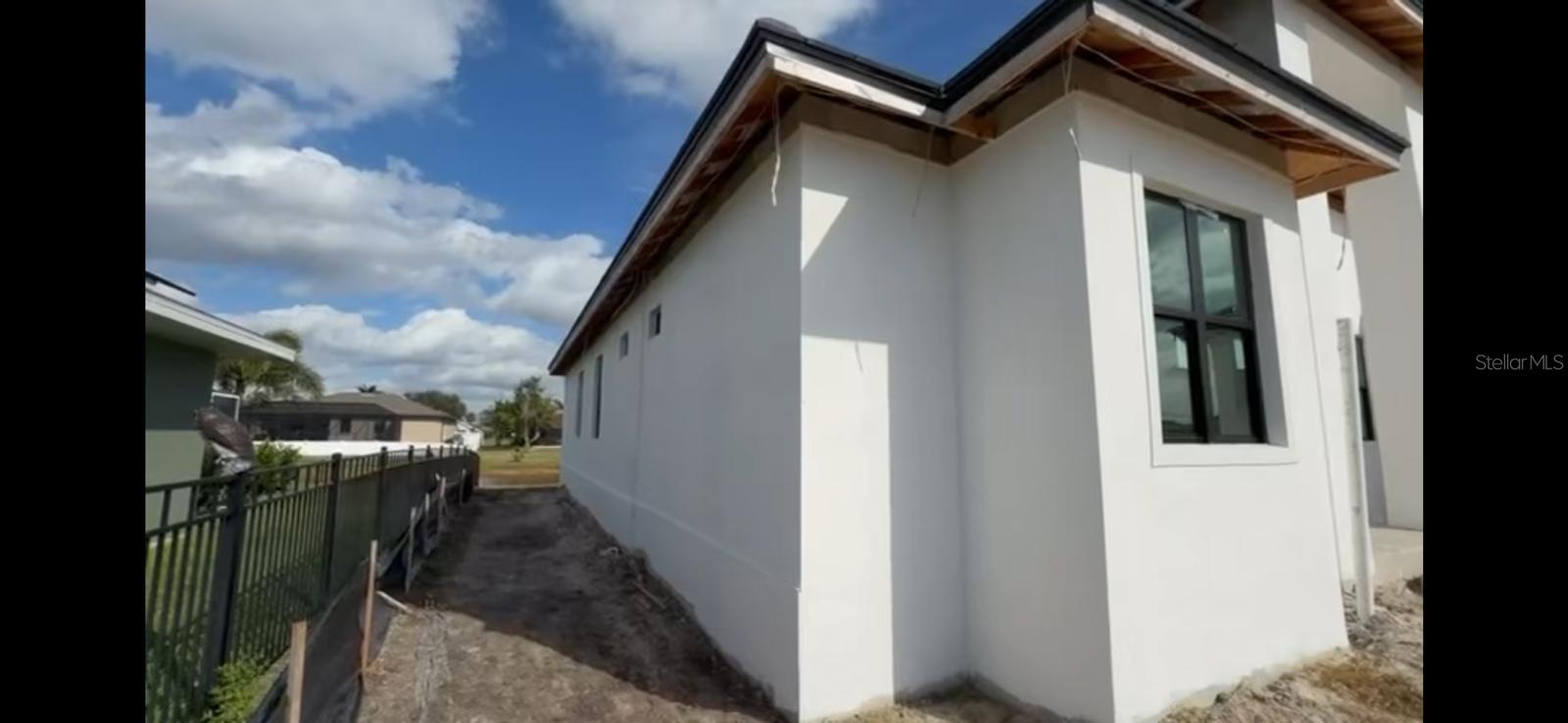 ROTONDA WEST PEBBLE BEACH - Residential