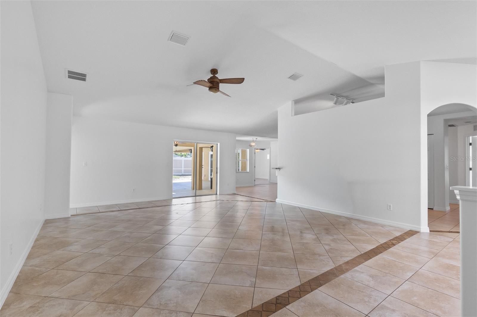 SEMINOLE WOODS - Residential