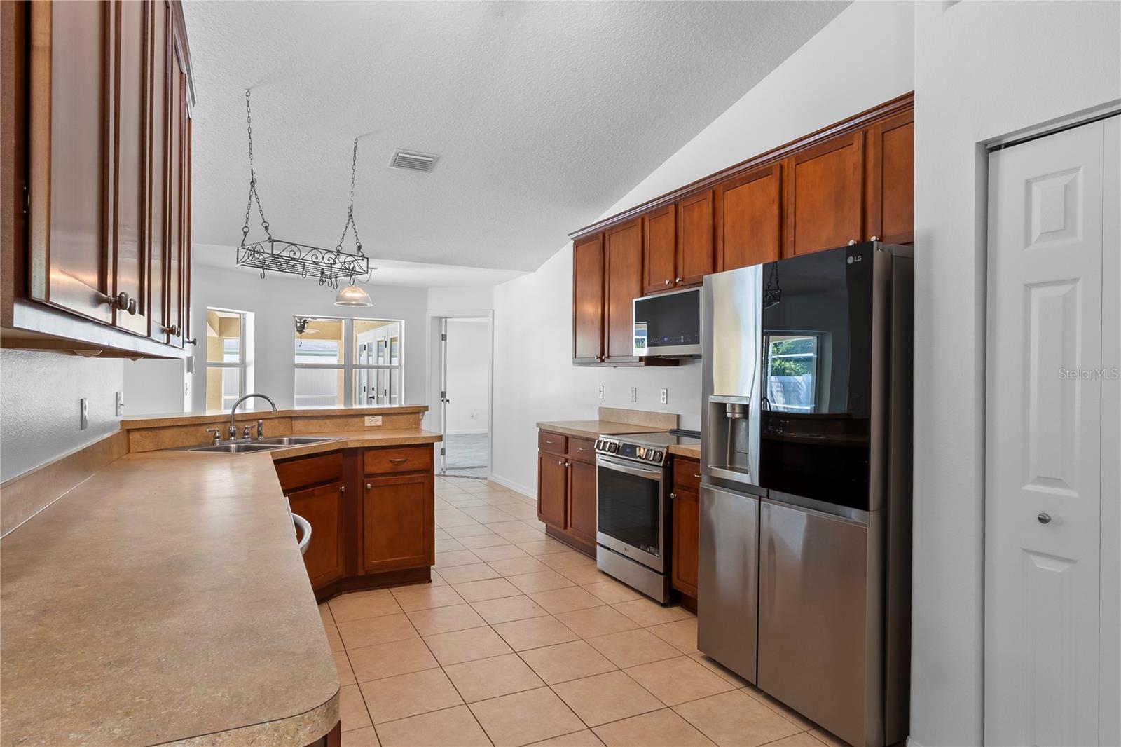 SEMINOLE WOODS - Residential