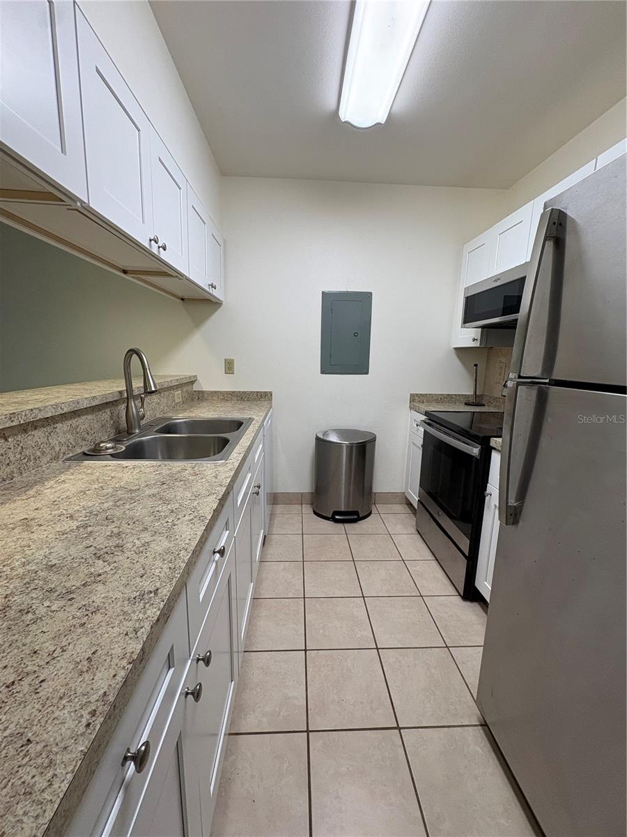 GRENELEFE TENNIS VILLAGE CONDO - Residential