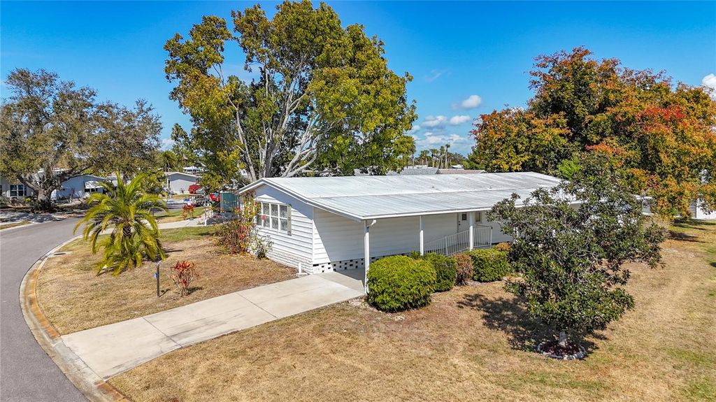 Photo of 8430 Imperial Lake Circle, Palmetto, FL 34221 (MLS # A4682299)