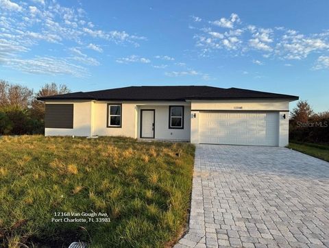 A home in PORT CHARLOTTE