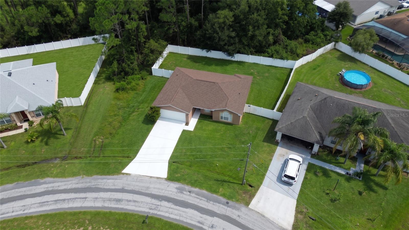 930 DERBYSHIRE DRIVE