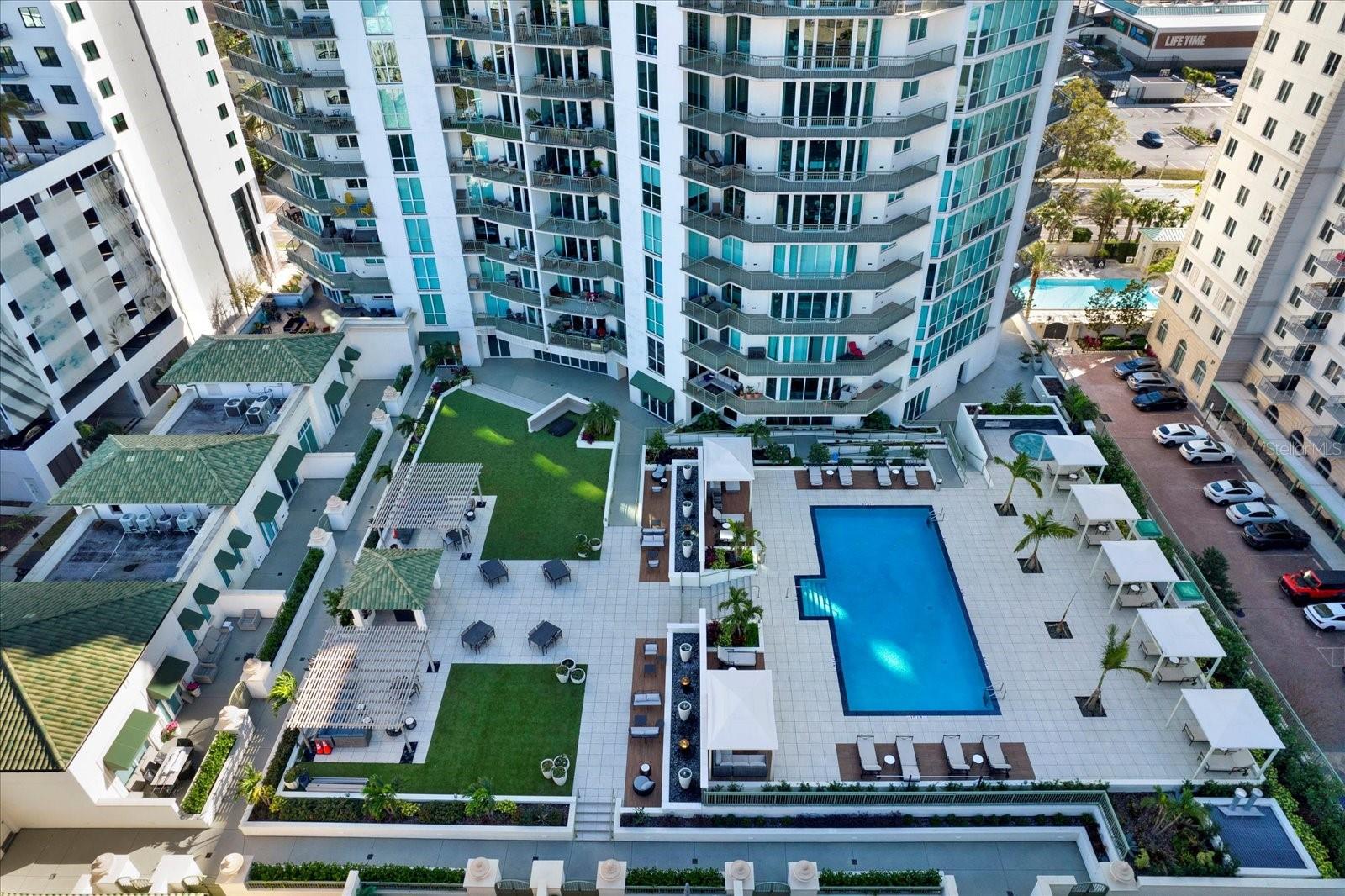 450 KNIGHTS RUN AVENUE 605