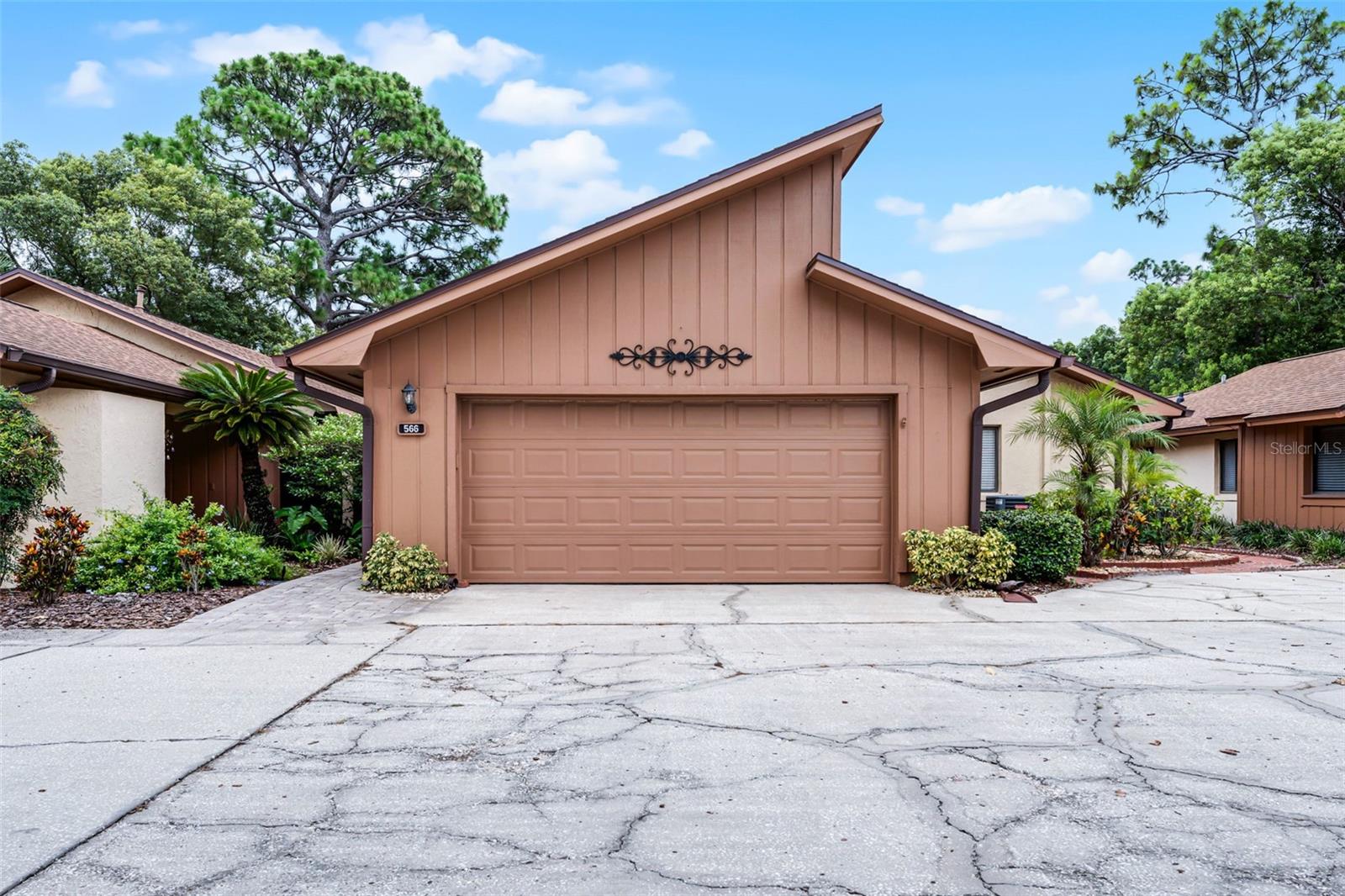 566 WOODFIRE WAY