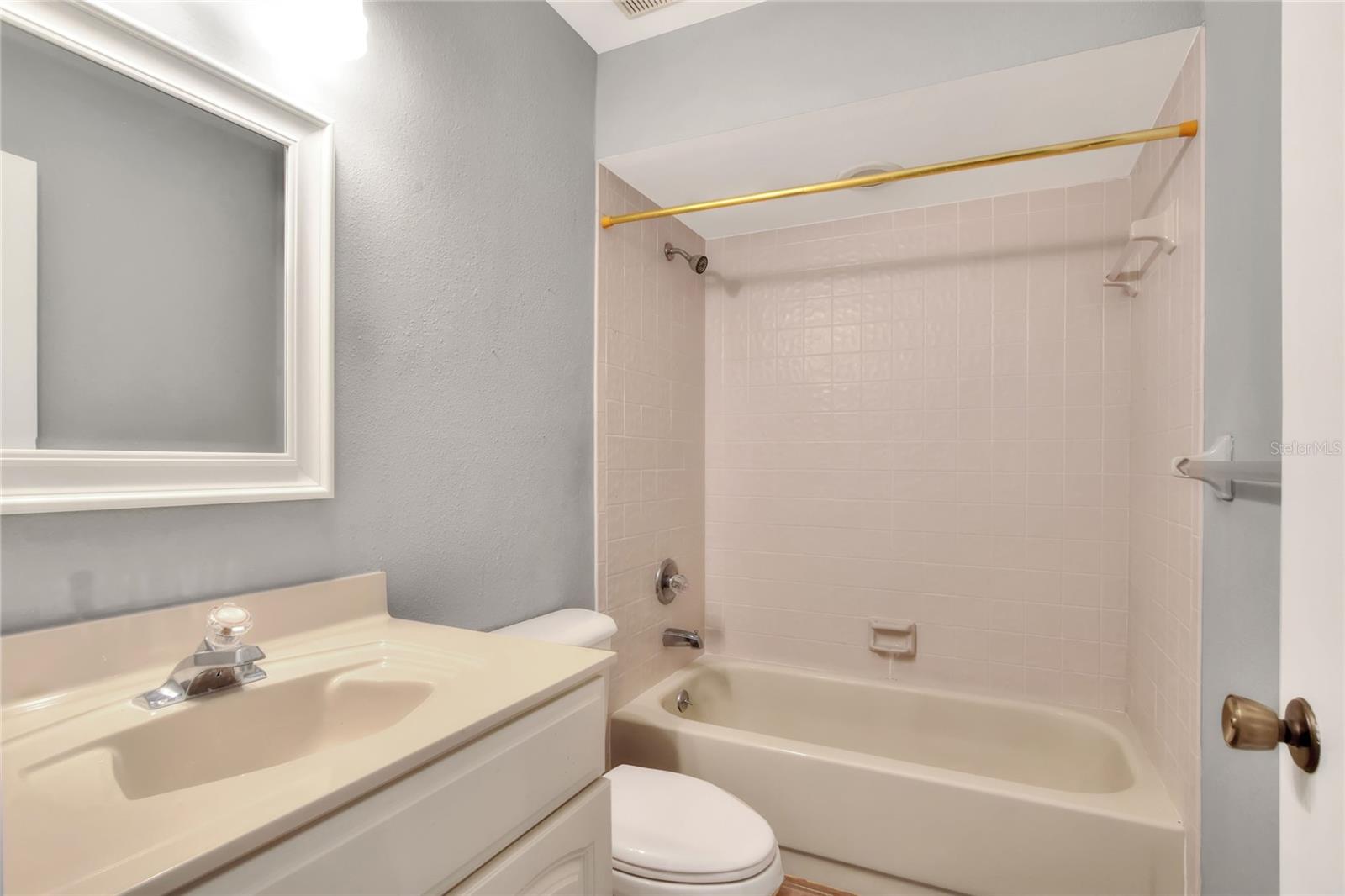 CREEK WOODS A CONDO IN IMPERIALAKES PH 02 SEC 03 - Residential