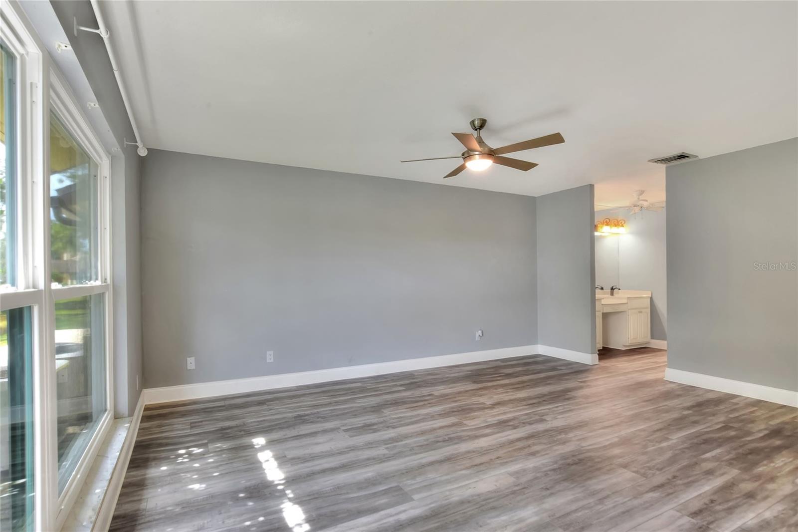 CREEK WOODS A CONDO IN IMPERIALAKES PH 02 SEC 03 - Residential