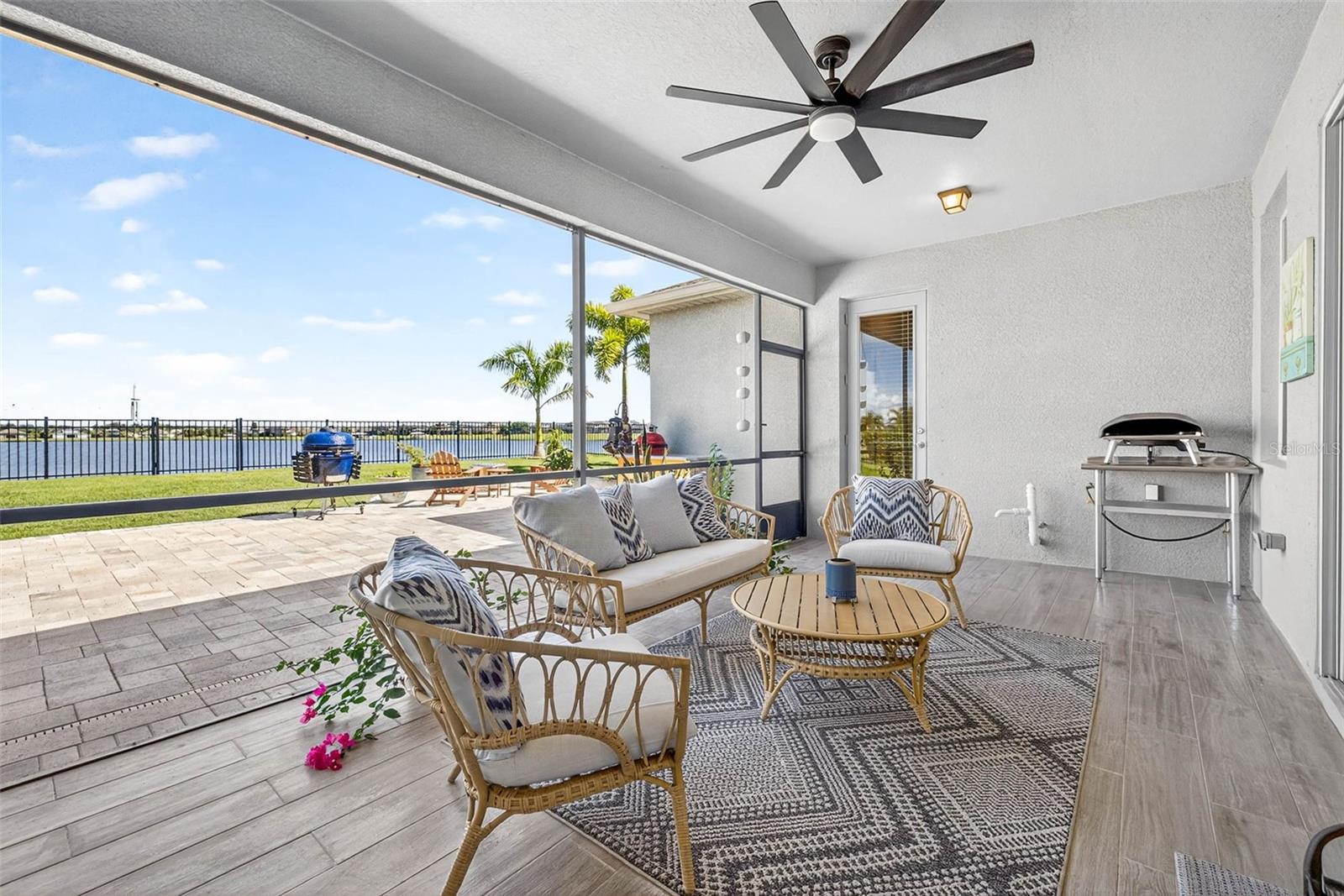 LUCAYA LAKE CLUB PH 4D - Residential