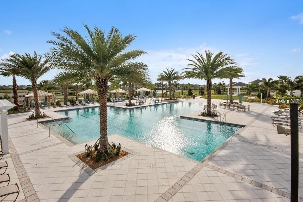 LUCAYA LAKE CLUB PH 4D - Residential